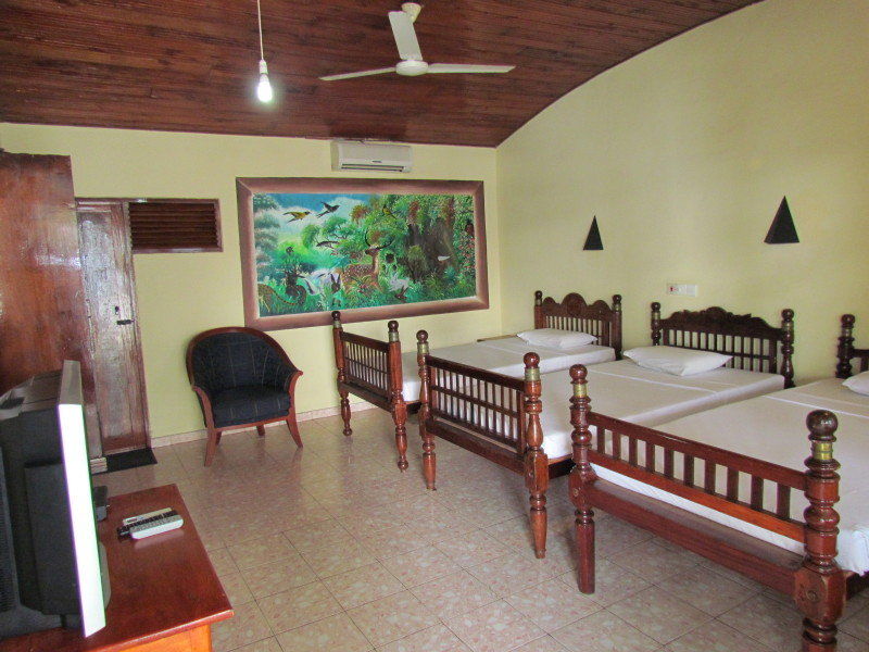 Miltons Beach Resort Unawatuna Ngoại thất bức ảnh
