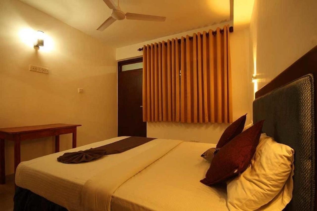 Miltons Beach Resort Unawatuna Ngoại thất bức ảnh