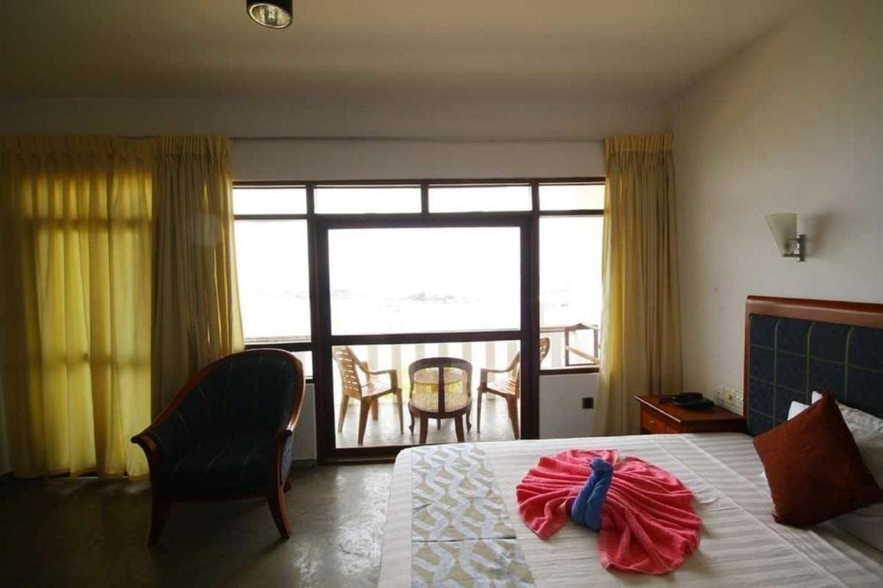 Miltons Beach Resort Unawatuna Ngoại thất bức ảnh