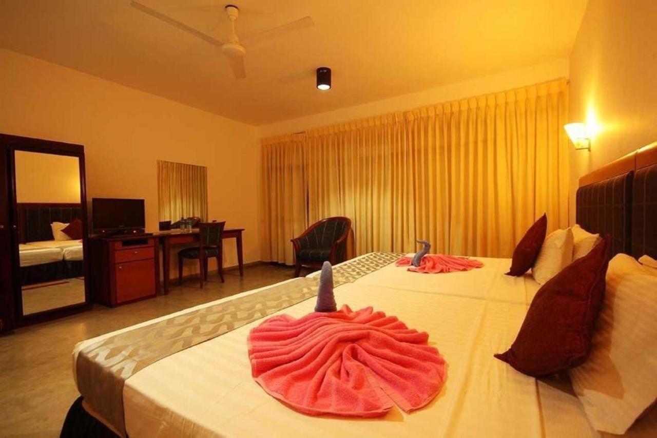 Miltons Beach Resort Unawatuna Ngoại thất bức ảnh